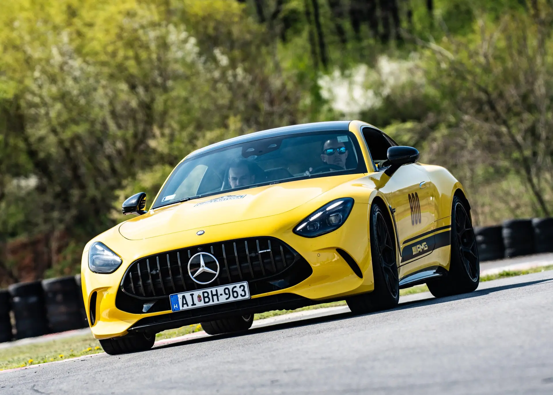 Evening finish of the Mercedes-Benz Star Rally