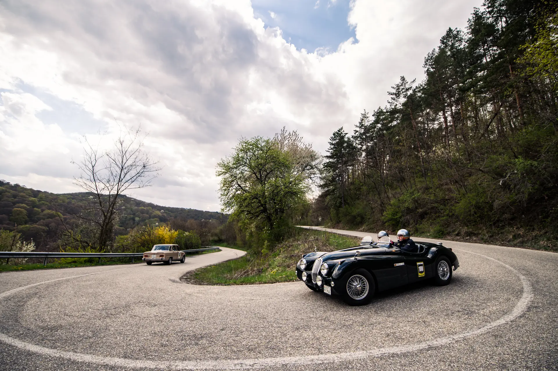 Classic car racing at Chrono Classic